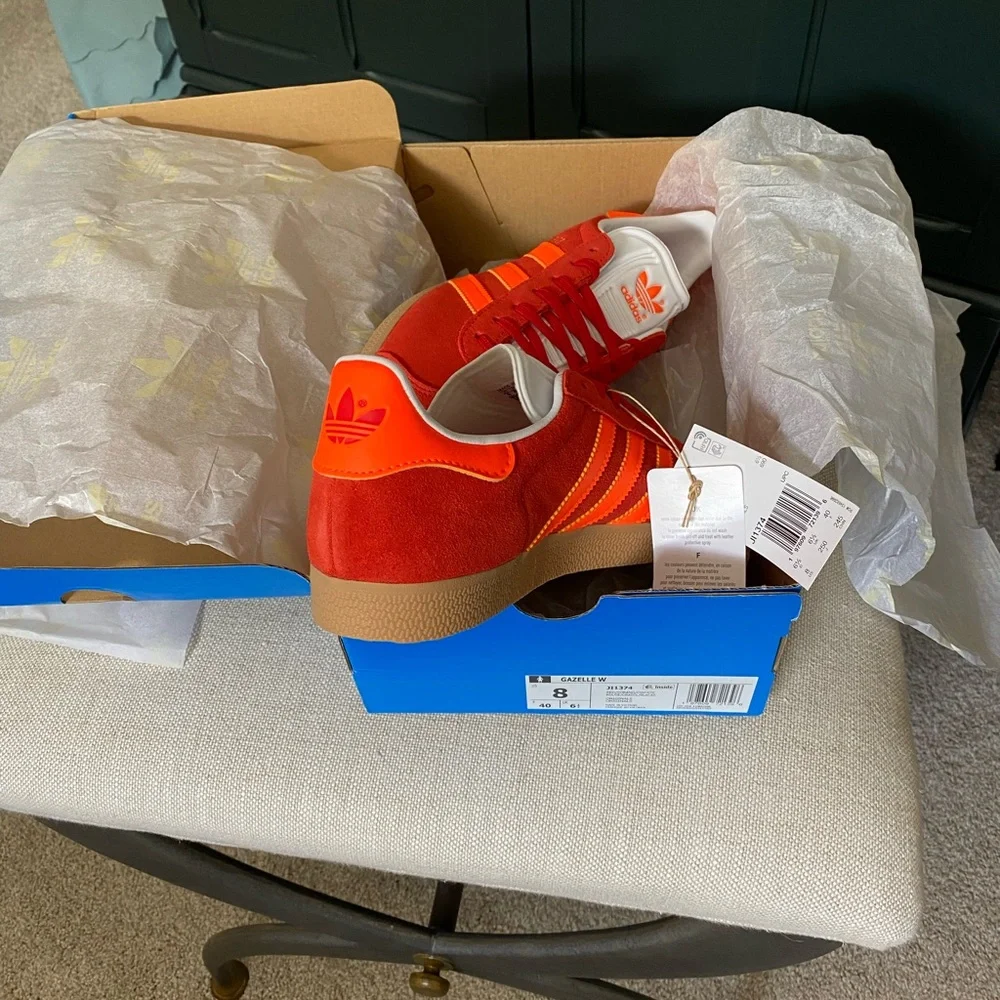 Adidas Gazelle Women’s Size 8 Red & Solar Orange Shoes NWT - Picture 8 of 11